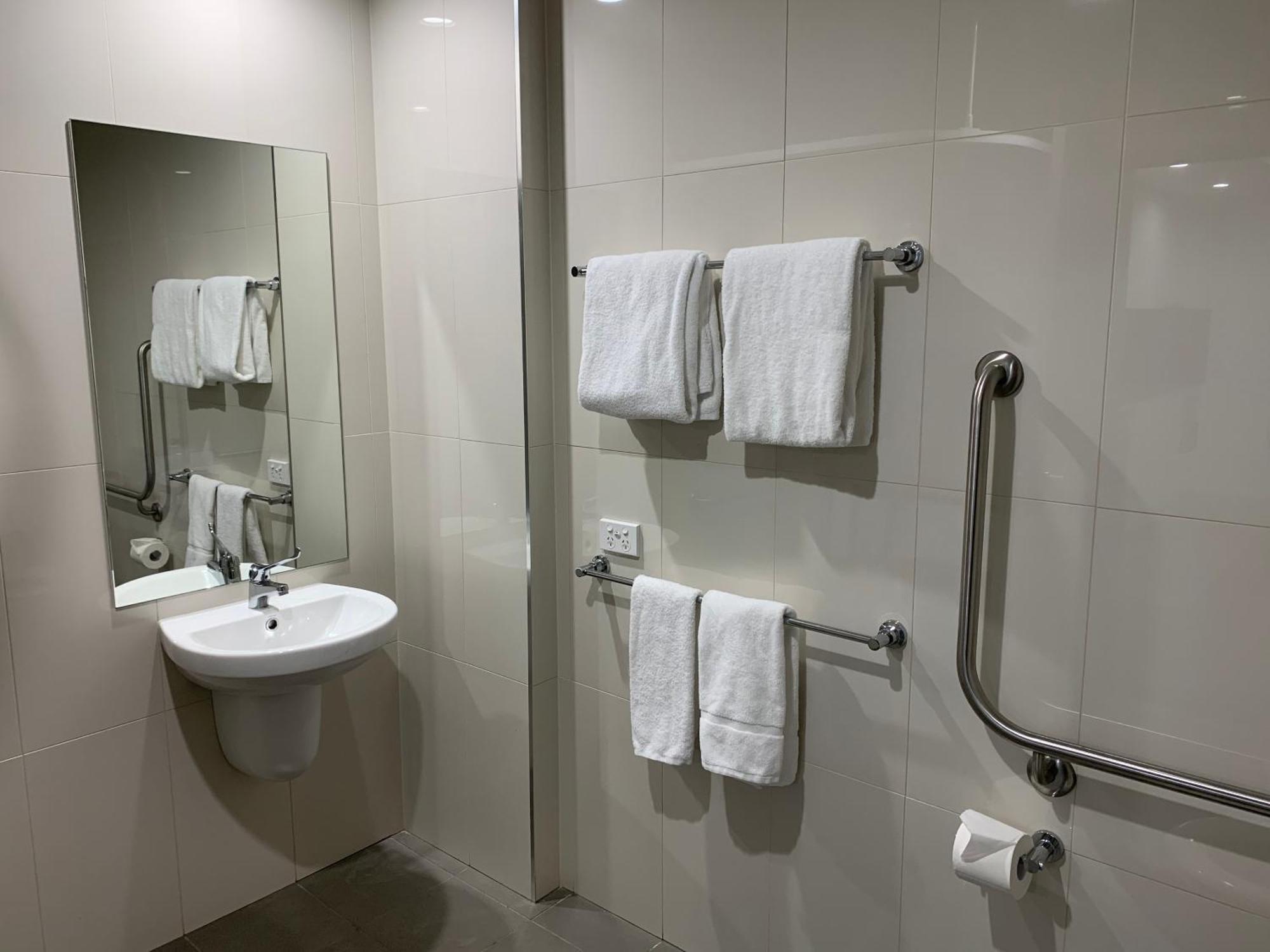 Quest Toowoomba Aparthotel Rum bild